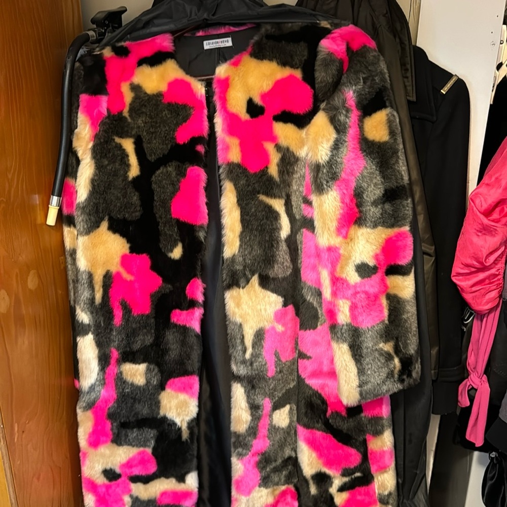 Size Large pink army fatigue coat excellent condition